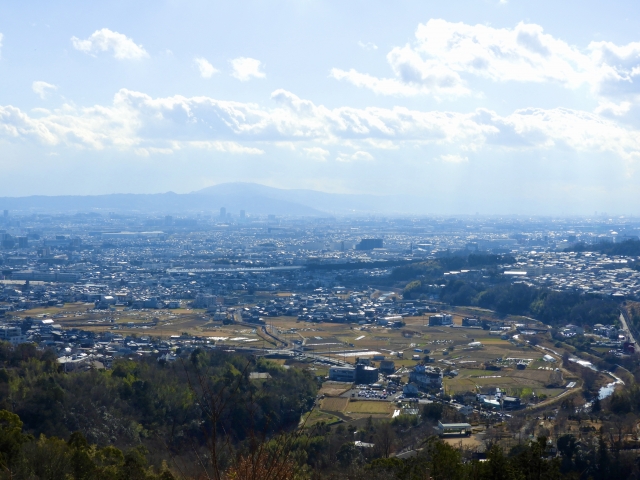 基山町の空き家有効活用ガイド：建て替えの可能性と注意点